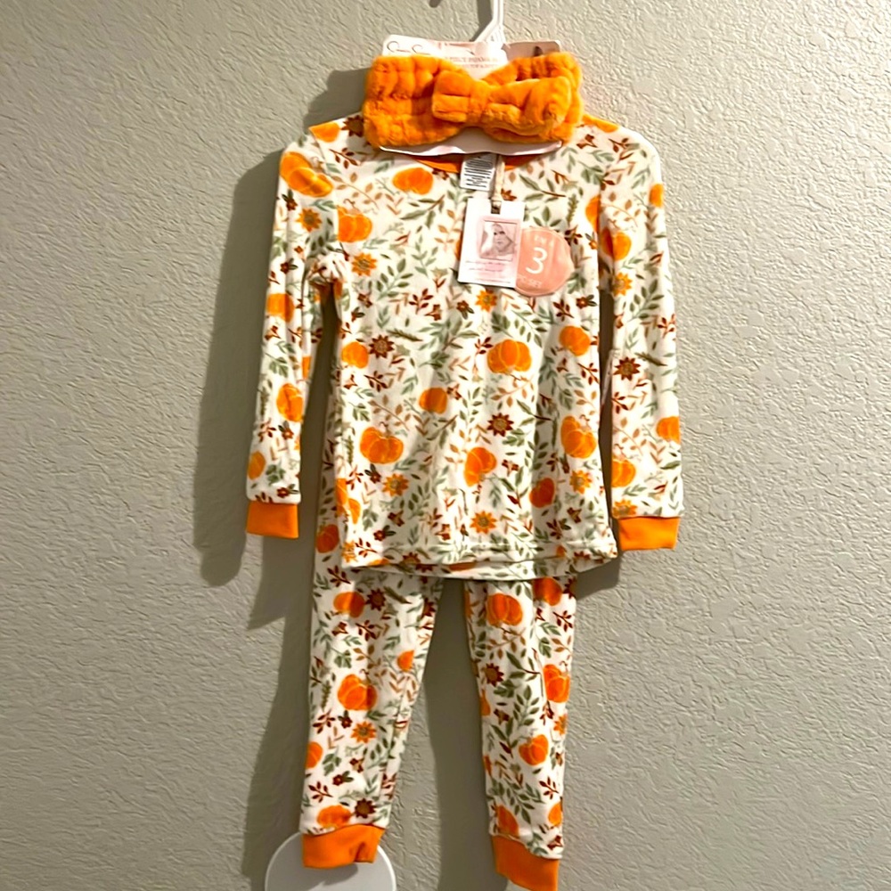 Jessica Simpson 3 piece pajama set